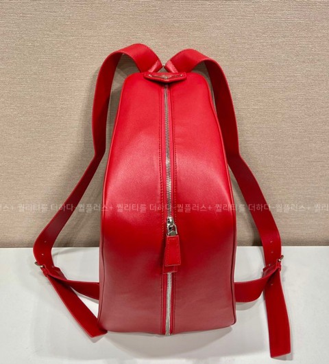 프라다 2VZ099 레더 트라이앵글 백팩