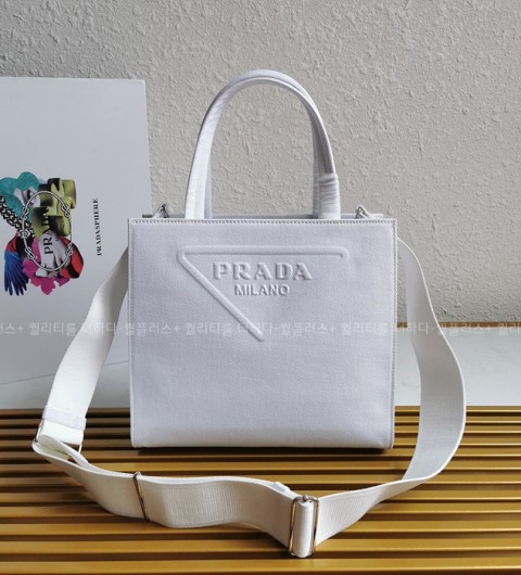 프라다 1BG382 삼각로고 드릴 토트 숄더백