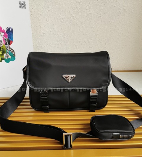 프라다 2VD769 리나일론 사피아노 메신저백 남성용