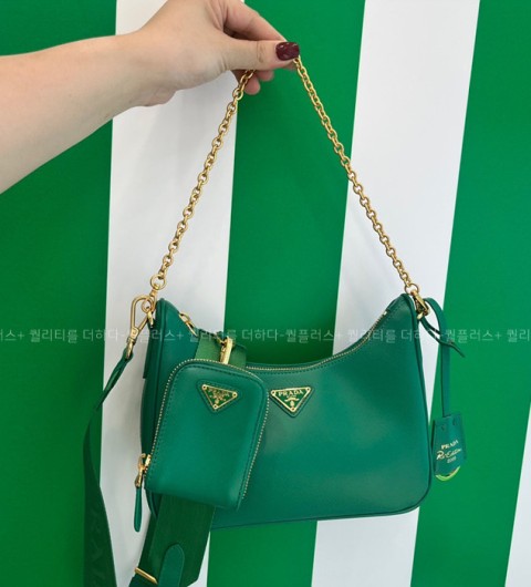 프라다 1BH204 테수토 체인 스트랩 호보백