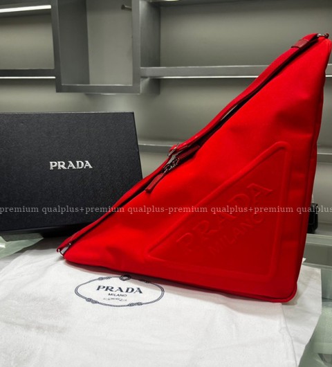 프라다 2VY007 트라이앵글 크로스백 남성용