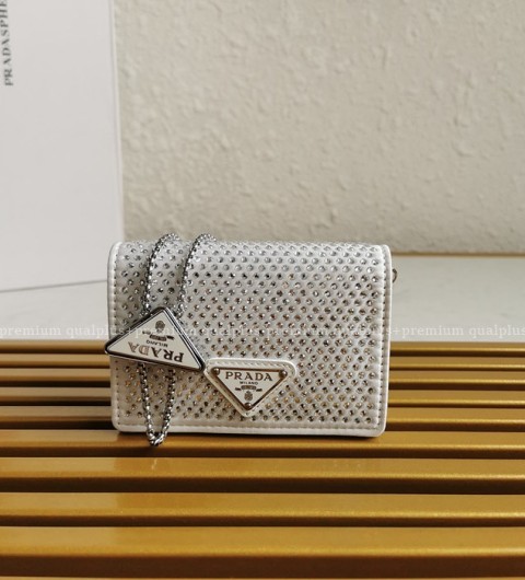 프라다 1MR024 체인 스트랩 크리스탈 카드홀더