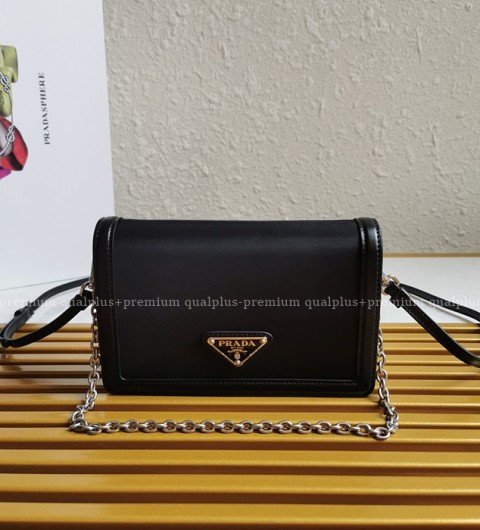 프라다 1BP019 NZV 사피아노 로고 숄더백