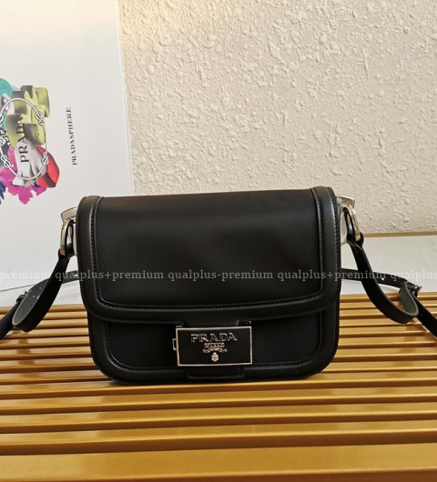 프라다 1BD257 테수토 비텔로 엠블럼 숄더백
