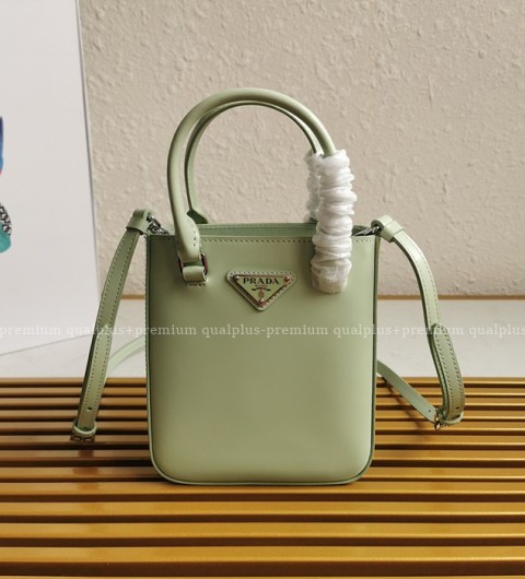 프라다 1BA331 브러시드 레더 토트백