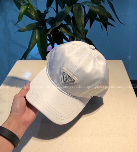 프라다 삼각 로고 볼캡 모자 남녀공용
