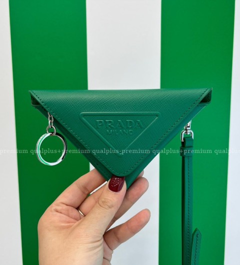 프라다 1TL445 트라이앵글 사피아노 스트랩 키체인 키링