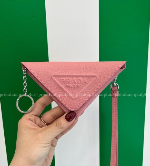 프라다 1TL445 트라이앵글 사피아노 스트랩 키체인 키링
