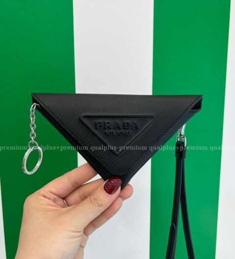 프라다 1TL445 트라이앵글 사피아노 스트랩 키체인 키링