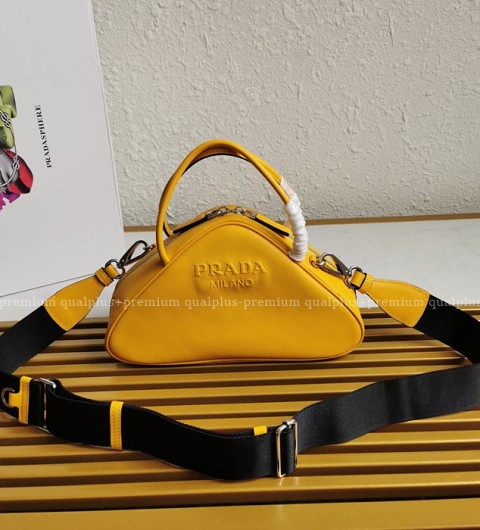 프라다 1BB082 트라이앵글 레더 토트백