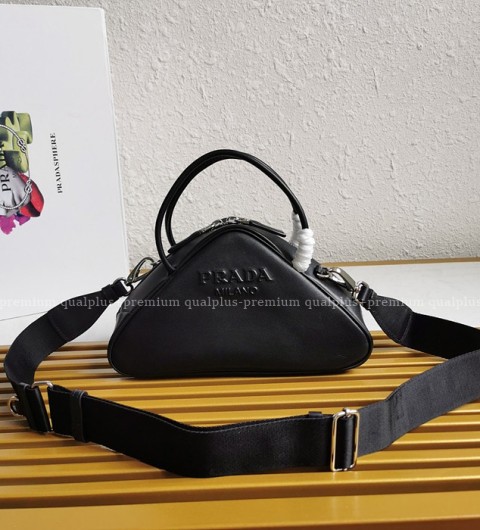 프라다 1BB082 트라이앵글 레더 토트백