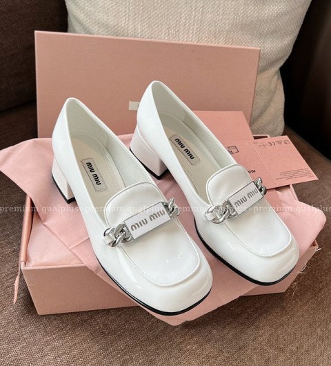 미우미우 가죽 로퍼 여성용