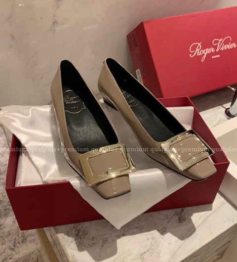 로저비비에 벨 비비에 메탈 버클 펌프스 2cm 여성용