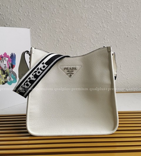 프라다 1BC073 비텔로 삼각 로고  호보백
