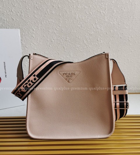 프라다 1BC073 비텔로 삼각 로고  호보백