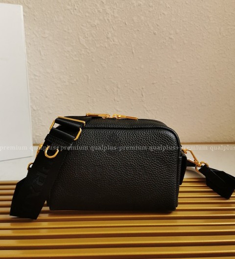 프라다 1BH187 다이노 소프트 크로스백