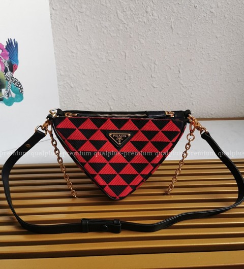 프라다 1BC176 심볼 로고 트라이앵글 숄더백 남녀공용