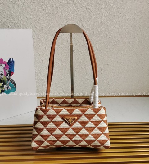 프라다 1BA368 심볼 로고 엠브로이드 탑 핸들백