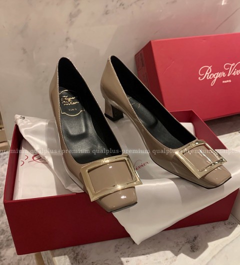 로저비비에 트럼펫 메탈 버클 펌프스 4.5cm 여성용