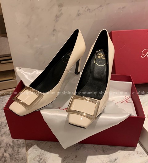 로저비비에 트럼펫 메탈 버클 펌프스 6.5cm 여성용