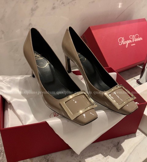 로저비비에 트럼펫 메탈 버클 펌프스 6.5cm 여성용