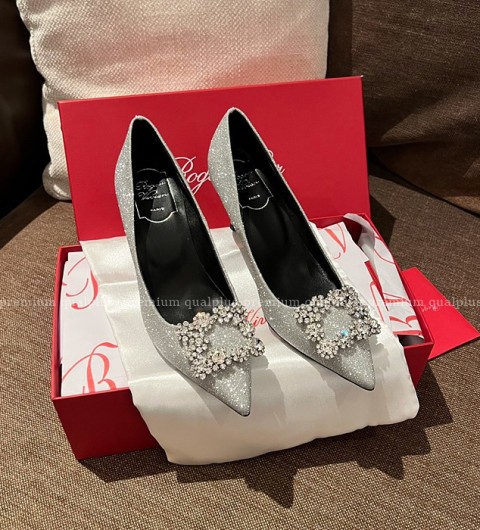 로저비비에 플라워 스트라스 버클 펌프스 미드 힐 여성용