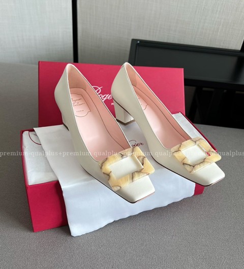 로저비비에 벨 비비에 그래나이트 버클 스웨이드 펌프스 여성용