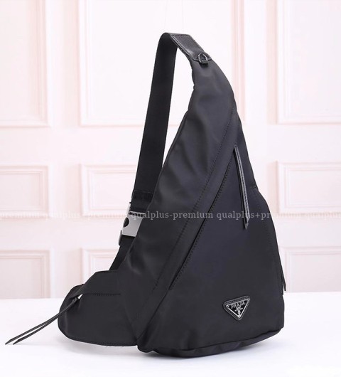 [국내배송] 프*다 리나일론 백팩 남성용