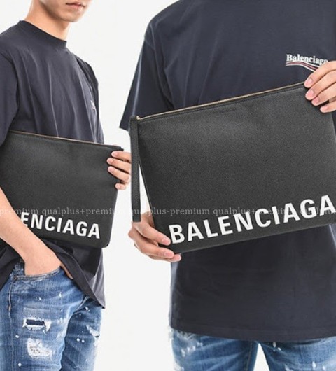 [국내배송] 발*시아가 하단 로고 클러치 남성용