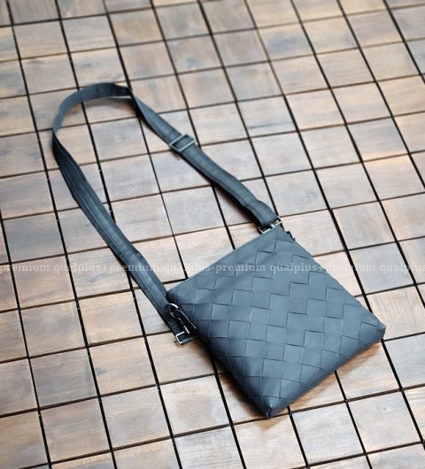 [국내배송] 보*가베네타 크로스 백 남성용