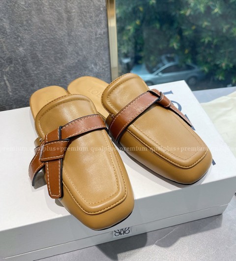 로에베 게이트 플랫 뮬 여성용