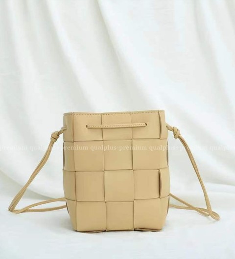 [국내배송] 보*가베네타 카세트 버킷백