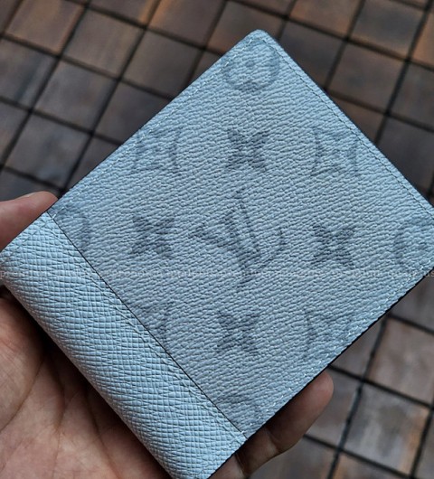 [국내배송] 루*비통 멀티플 반지갑