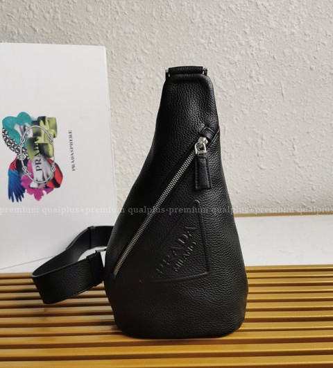 프라다 2VZ098 로고 원 숄더 크로스백 남성용