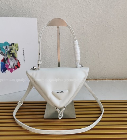 프라다 1BA315 트라이앵글 패디드 토트 탑핸들백