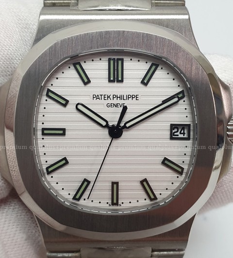 [국내배송] 파텍필립 노틸러스 5711 화이트