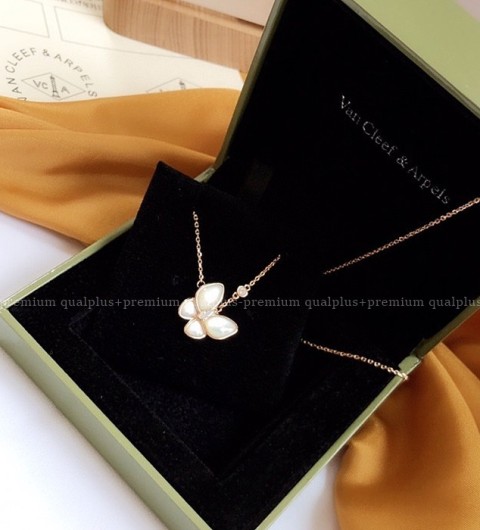 [국내배송] 반*리프 나비 목걸이