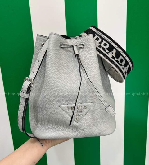 프라다 1BE060 자카드 스트랩 비텔로 다이노 버킷백