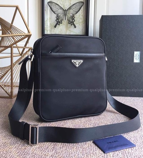 프라다 2VQ002 로고 크로스백 남성용