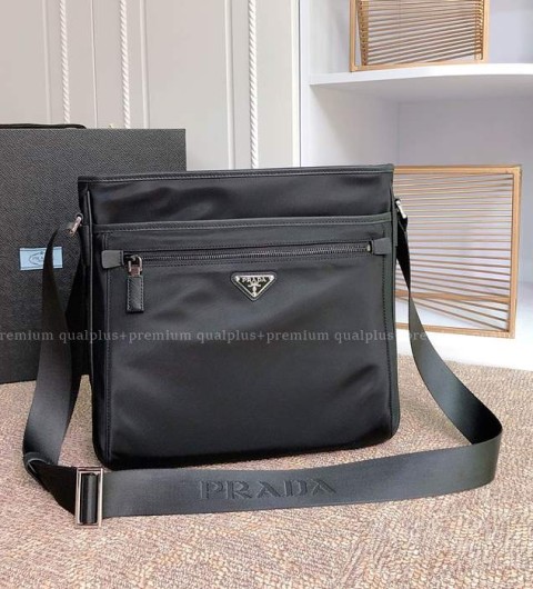 프라다 2VH953 포코노 크로스백 남성용