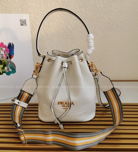 프라다 1BE018 비텔로 다이노 버킷백