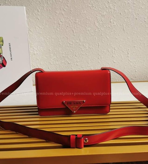 프라다 1BD321 엠블럼 브러시드 가죽 숄더백