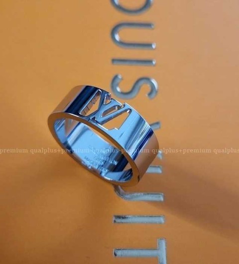 [국내배송] 루*비통 SIGNATURE CHAIN 반지 실버