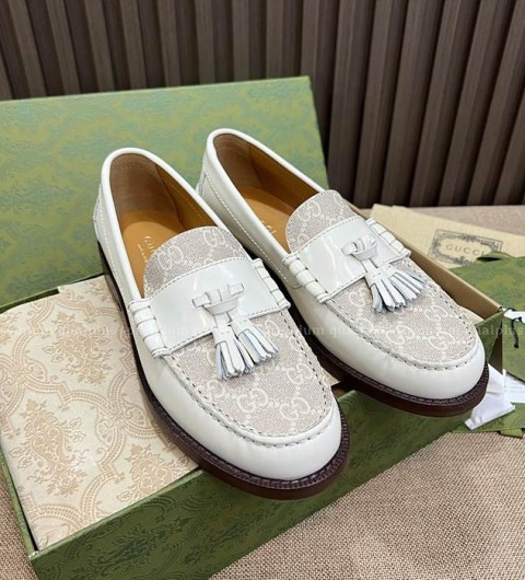 구찌 GG 태슬 로퍼 여성용