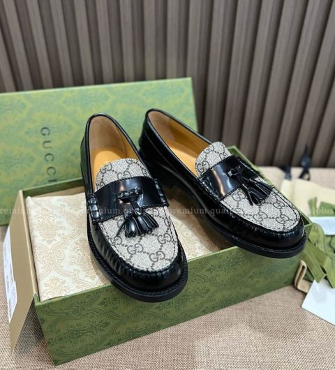 구찌 GG 태슬 로퍼 여성용