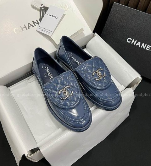 샤넬 CC 에나멜 로퍼 여성용