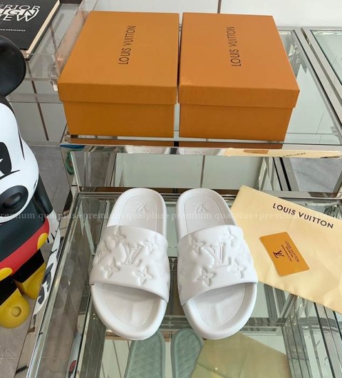 루이비통 워터프론트 뮬 슬리퍼 남녀공용