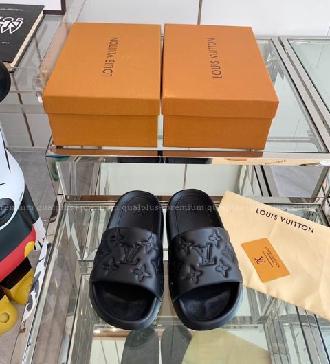 루이비통 워터프론트 뮬 슬리퍼 남녀공용