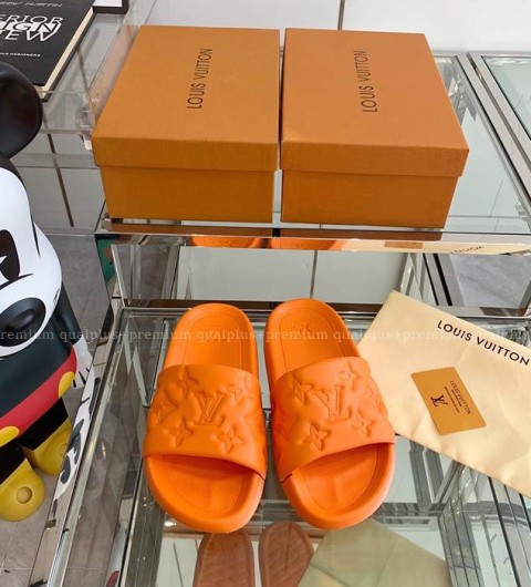 루이비통 워터프론트 뮬 슬리퍼 남녀공용