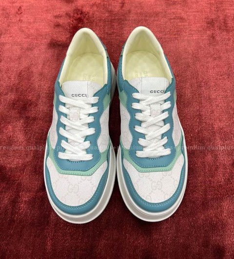 구찌 GG 엠보스 스니커즈 여성용